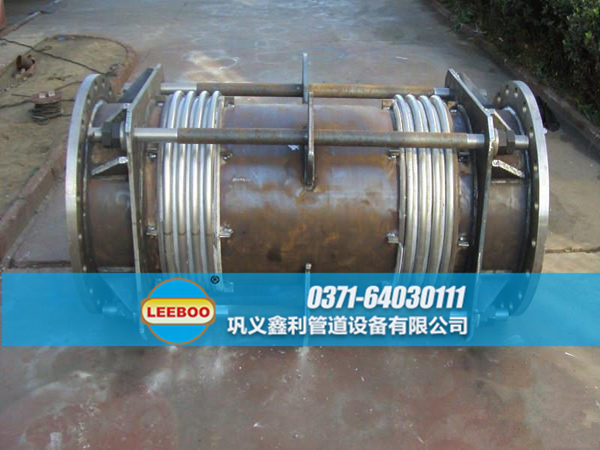 未噴漆的大拉桿橫向波紋<a href=http://www.acixz.cn target=_blank class=infotextkey>補(bǔ)償器</a>
